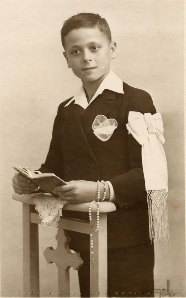 UN JOUR DE COMMUNION.JPG